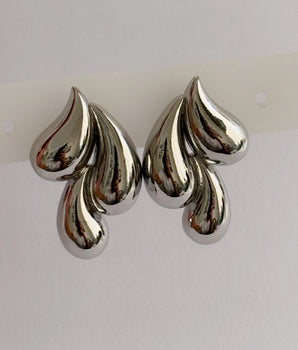 ARETES TRIPLE GOTA PLATA