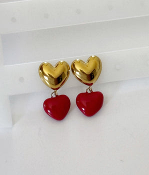 ARETES CORAZÓN ROJO