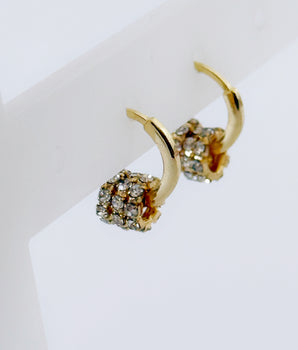 HUGGIES AROS