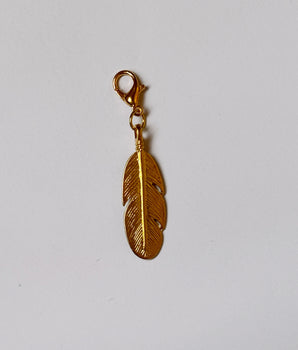 CHARM PLUMA II