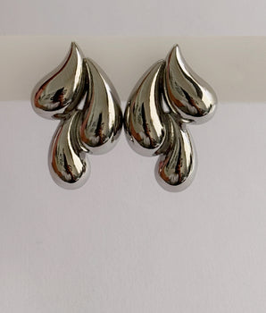 ARETES TRIPLE GOTA PLATA