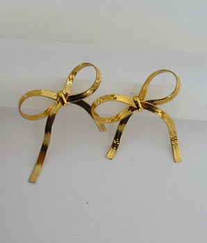 ARETES COQUETTE DORADOS