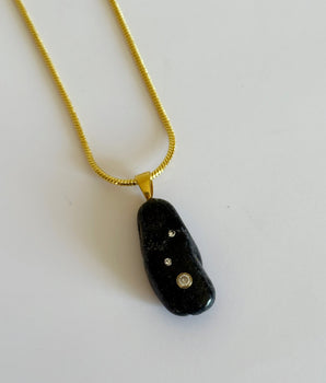 COLLAR STONE