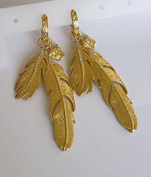 ARETES PLUMA