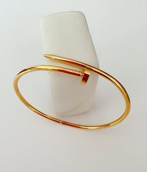 PULSERA CLAVO DELGADA